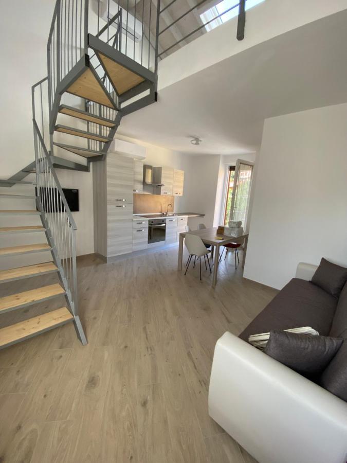 Around Lago Maggiore Apartments Reno Di Leggiuno Dış mekan fotoğraf