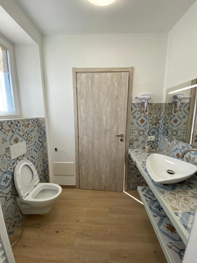 Around Lago Maggiore Apartments Reno Di Leggiuno Dış mekan fotoğraf