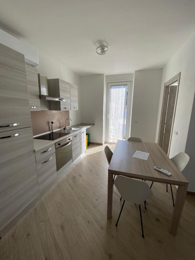 Around Lago Maggiore Apartments Reno Di Leggiuno Dış mekan fotoğraf