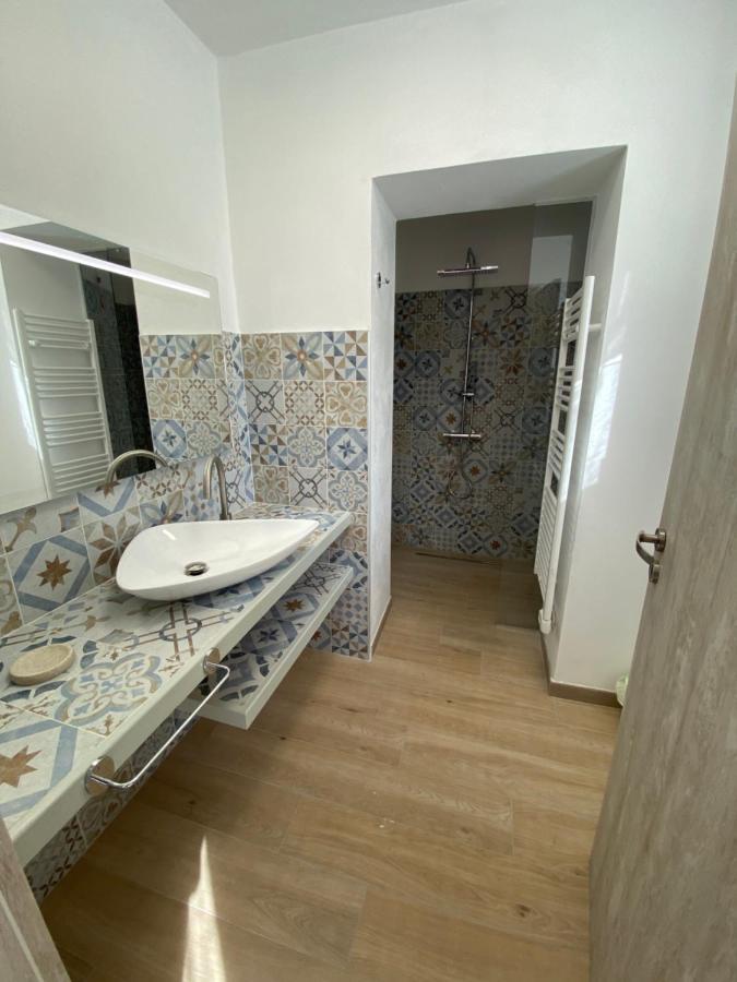 Around Lago Maggiore Apartments Reno Di Leggiuno Dış mekan fotoğraf